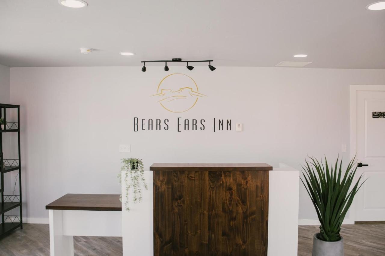 Bears Ears Inn ブランディング エクステリア 写真